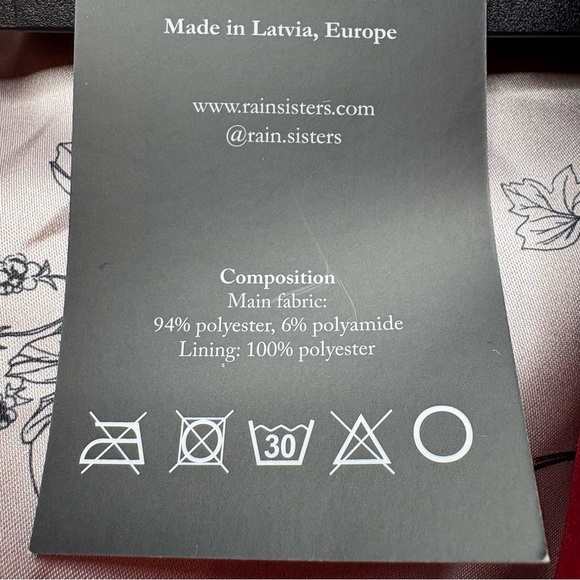 Rain Sisters Elegant Red Trench Coat for Women. NWT. Size L petite.  Gorgeous! - Picture 9 of 16